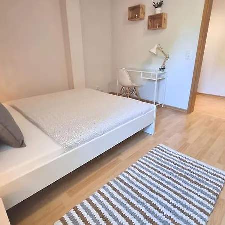 2 At It-district Neustadt & Free Parking Daire *