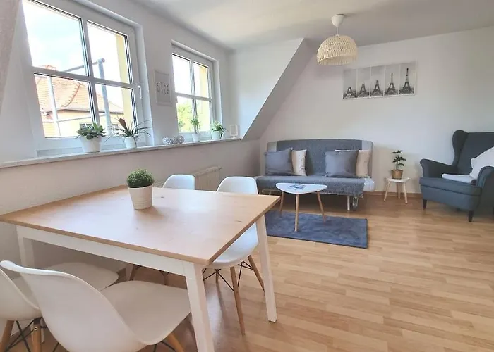 2 At It-district Neustadt & Free Parking *